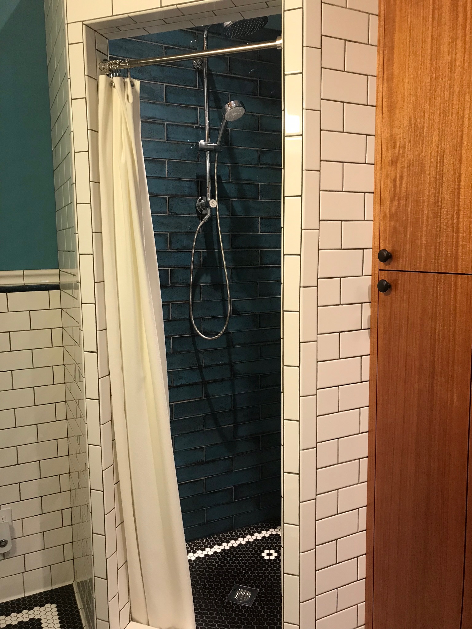 56828778-2954-411A-A9EC-4EF651B9D4B4